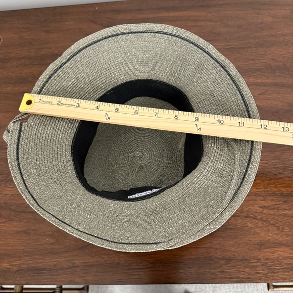 DIANE HARTY MILLINERY WOVEN STRAW HAT OLIVE GREEN WITH SIDE TWIST ARTISAN UNIQUE - Picture 8 of 9